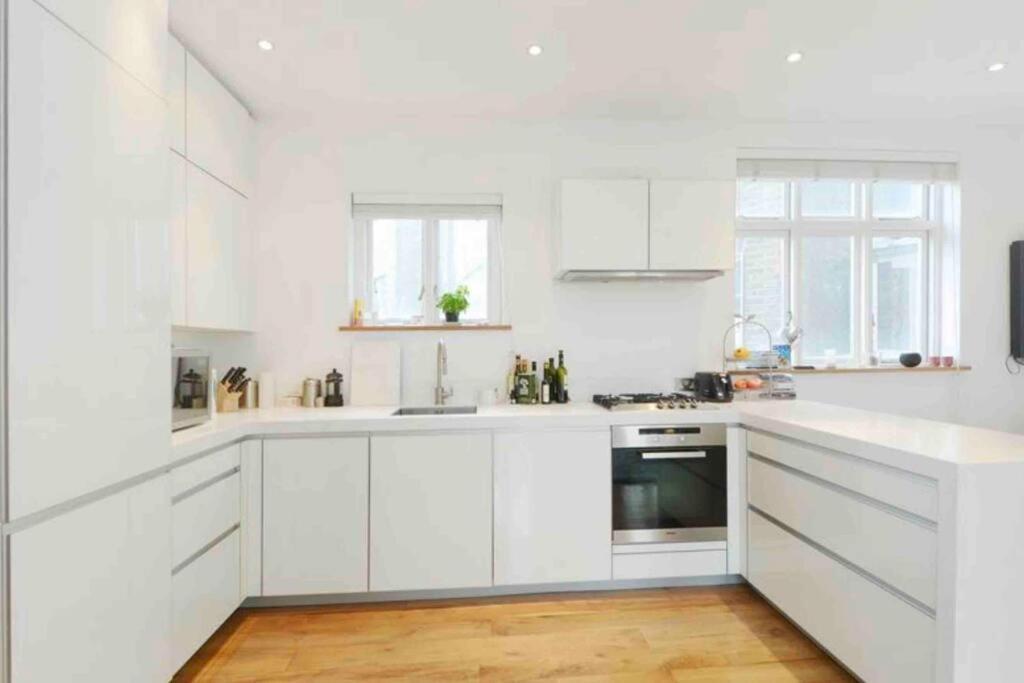 Designer 2 Bedroom Pimlico London Eksteriør billede