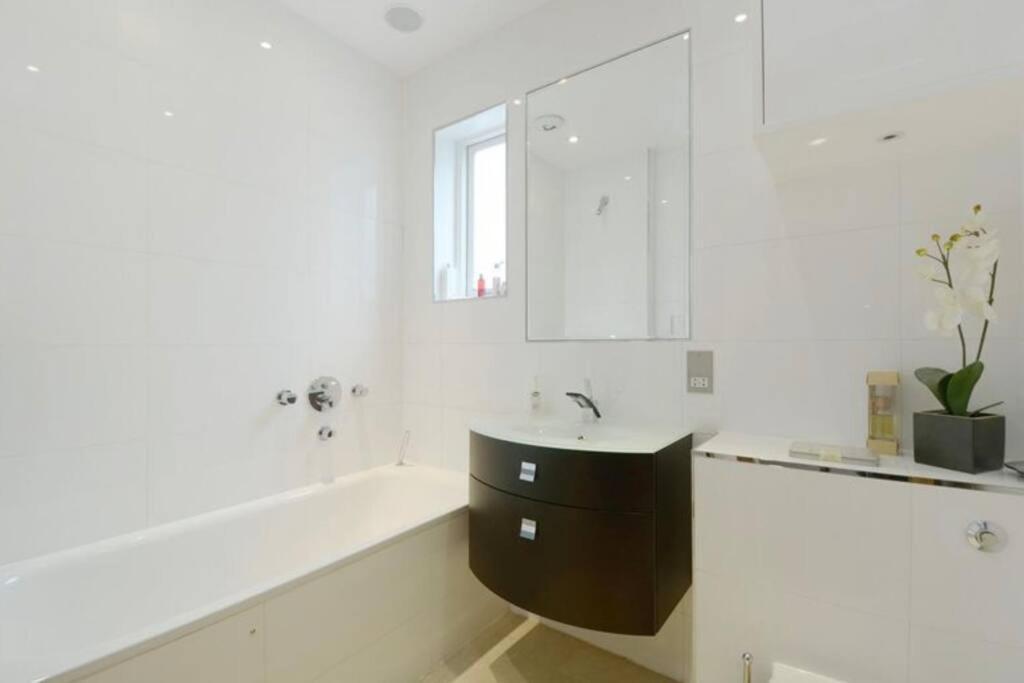 Designer 2 Bedroom Pimlico London Eksteriør billede